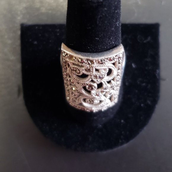 VINTAGE .925 MARCASITE / ONYX RING - SZ. 8.5 - Picture 9 of 9